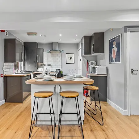 Ideal House 10 Mins From 펜션 *