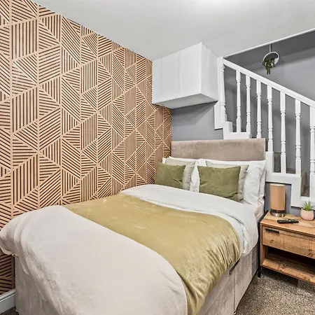 度假居 Ideal House 10 Mins From 利兹