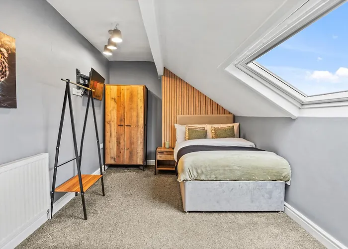 Ideal House 10 Mins From 度假居 *