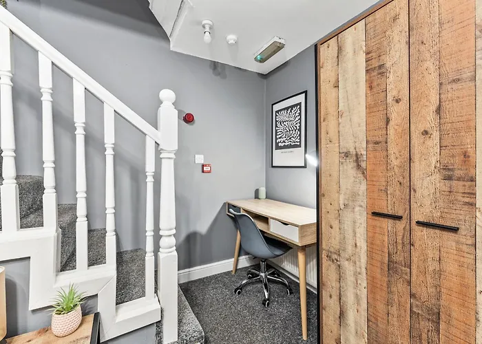 Ideal House 10 Mins From Будинок відпочинку *