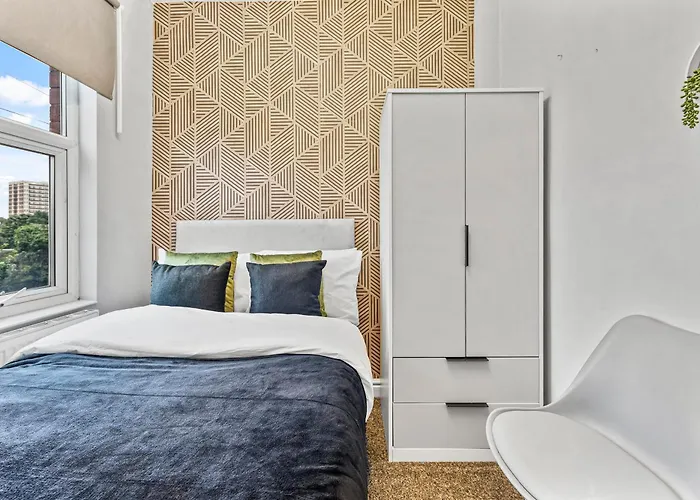 Будинок відпочинку Ideal House 10 Mins From *