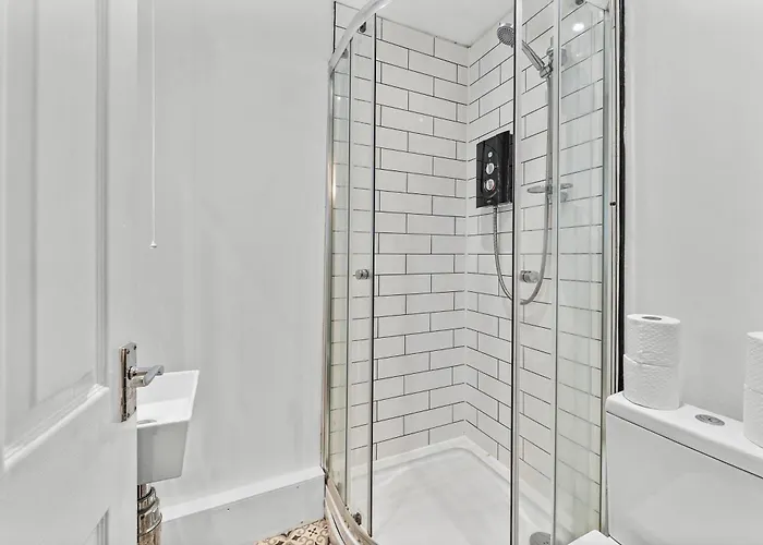 度假居 Ideal House 10 Mins From *